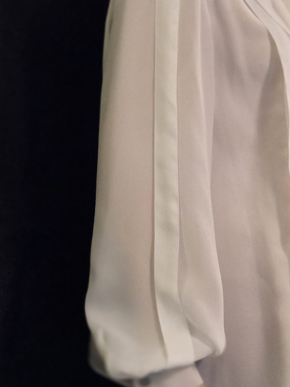 St. John White Tie-Neck Pintuck Blouse - Picture 3 of 5